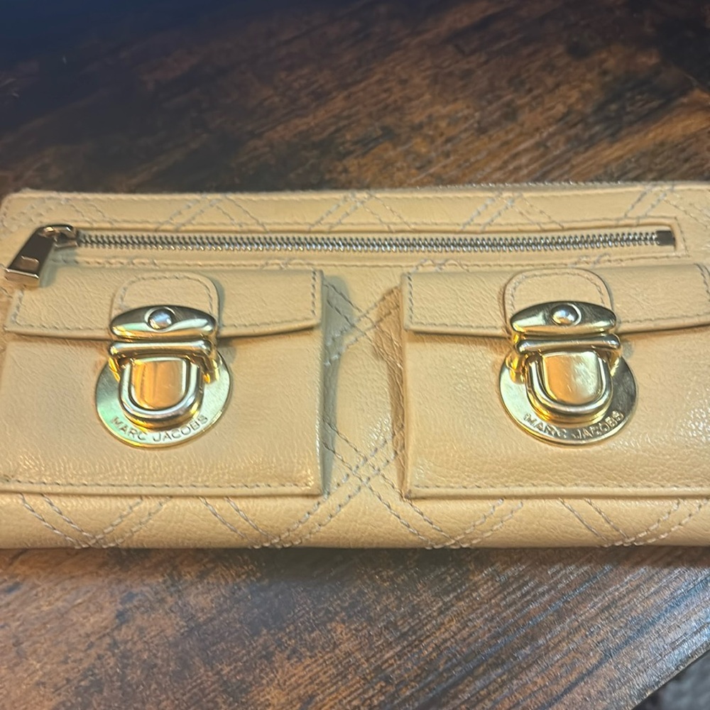 Marc Jacobs Ivory Quilted Wallet